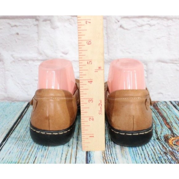 Clarks Ashland Spin Q Brown Perforated Leather Slip On Casual Loafer 7 M - Picture 8 of 9